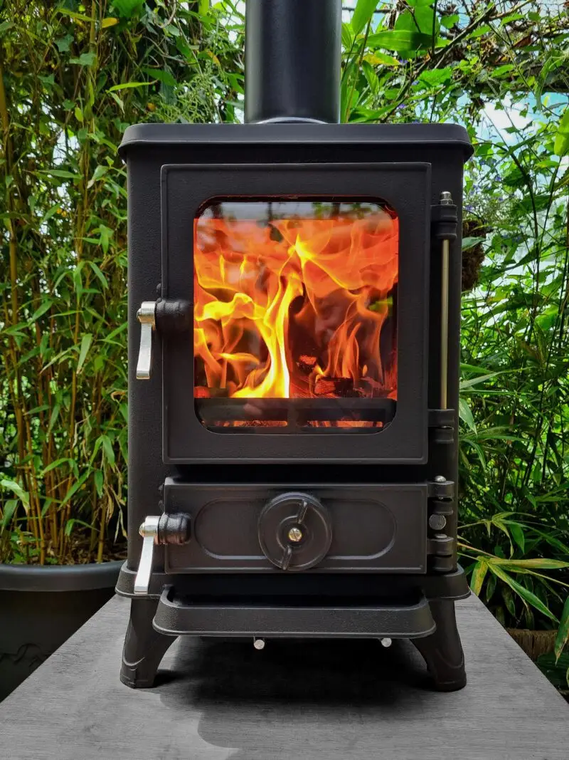 Salamander Hobbit Stove